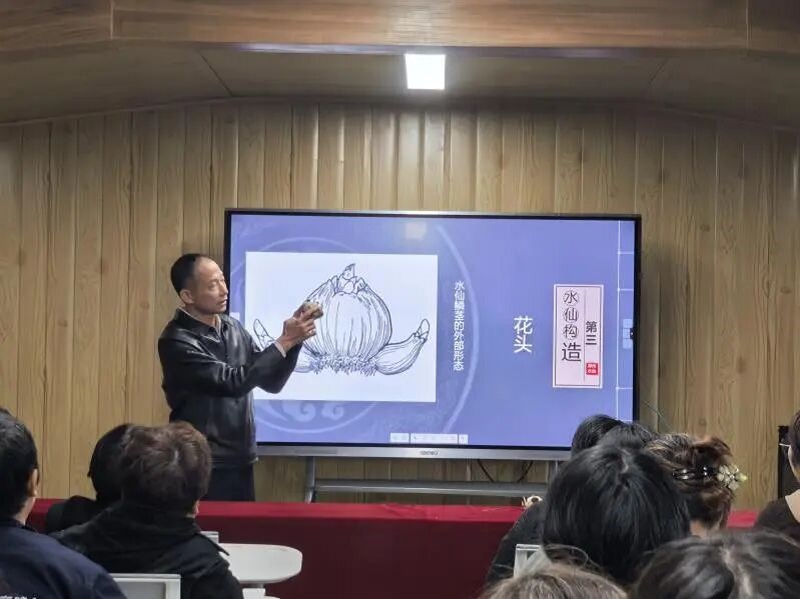 ָ⡰̡ģ˲ҵ ˮɵ̸ܼ徭⵳..