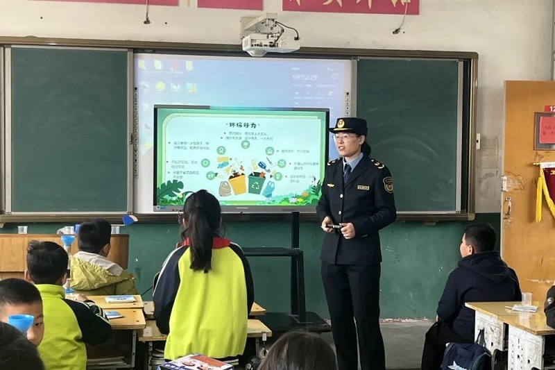 ͯаɳ̬ط־߽У԰ˮ..