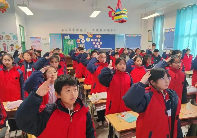 ��˼��|��Ұ�أ���ѩӢ�ۡ��߽������ã�˼�����������갮����ɫ